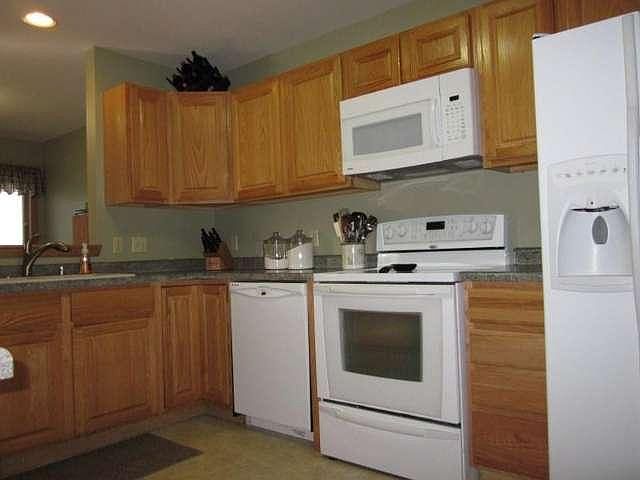 1st image of 407A Park Place Ct