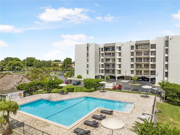14203 SW 66th St APT 501, Miami, FL 33183