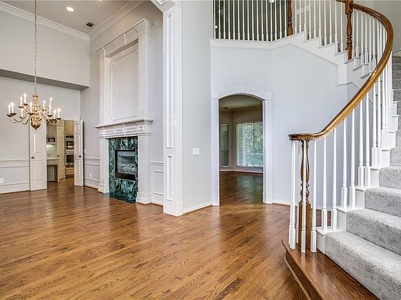 3rd image of 410 Treeline Dr