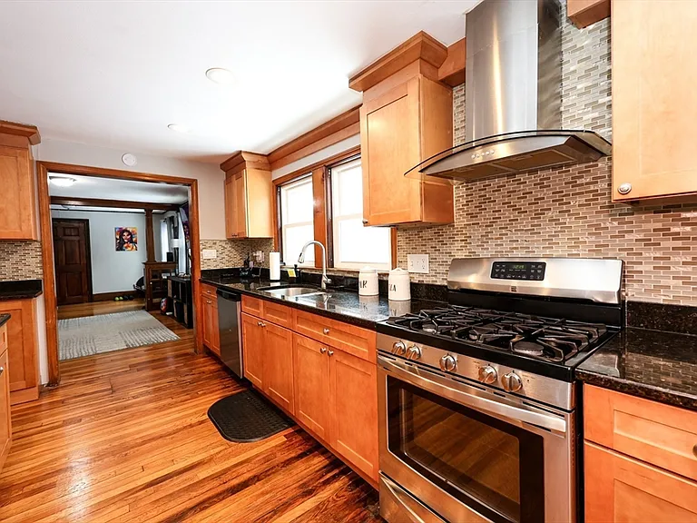 65 Clifford St #2 — Photo 11