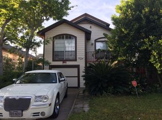 4817 Bernardo De Galvez, Galveston, TX 77551