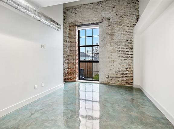 2nd image of 801 Patterson St #11