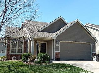 4712 Larkspur Cir, Lawrence, KS 66047