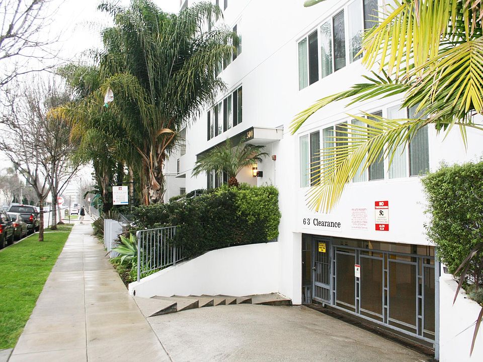 1st image of 304 S Elm Dr APT 504
