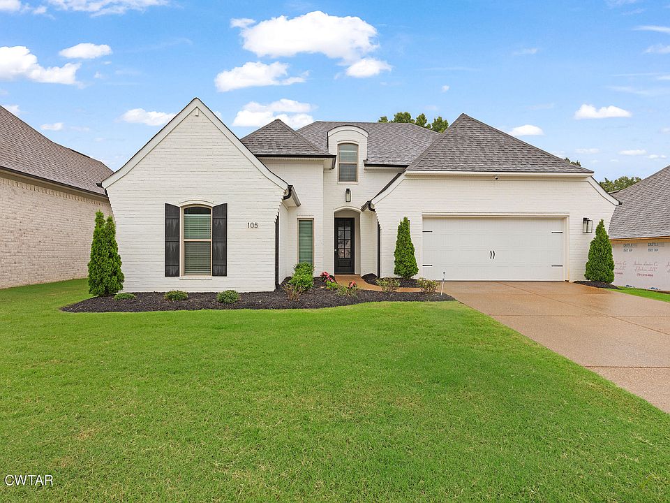 1st image of 105 Emerald Breeze Dr