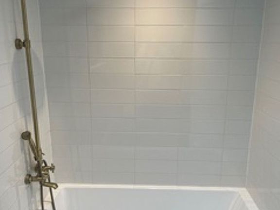 3rd image of 1179A Treat Ave