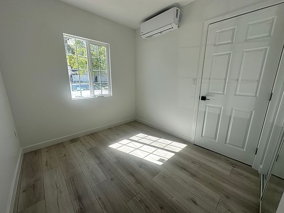 3rd image of 187 W Sidlee St #B