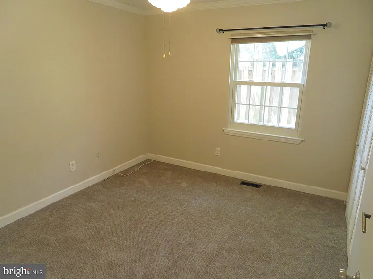126 Berwick Pl #23B — Photo 17