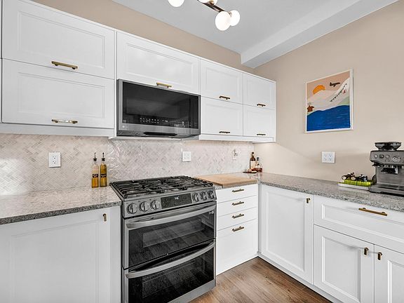 5th image of 144 N Dithridge St APT 301