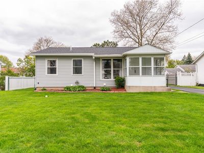 1350 Caravelle Dr, Niagara Falls, NY, 14304