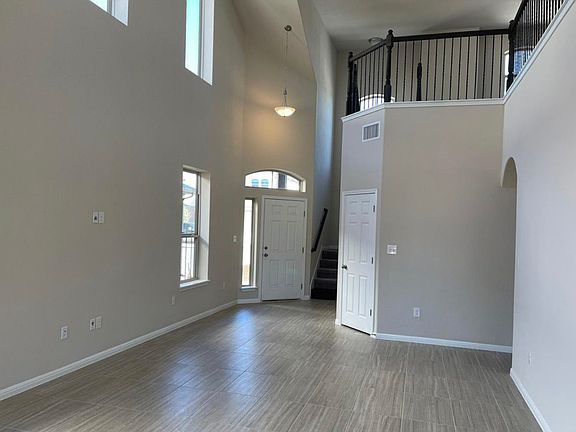 3rd image of 524 Betty Ann Way