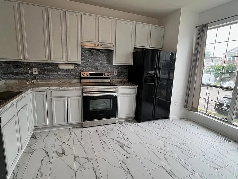 17367 Kildare Ln — Photo 7