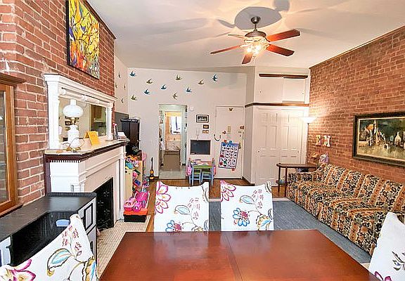 2nd image of 310 W 81st St #6