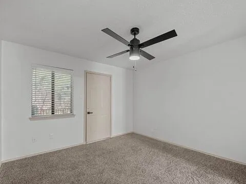 Little Creek Apartments — Photo 8