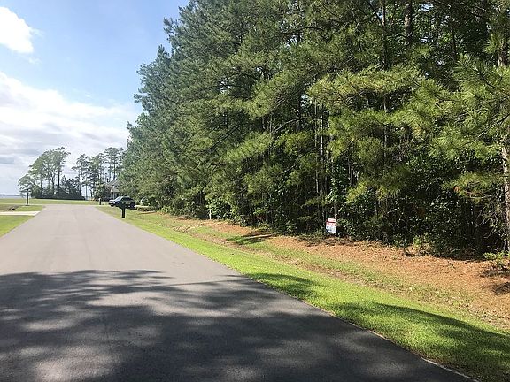 4th image of 132 Little Creek Dr
