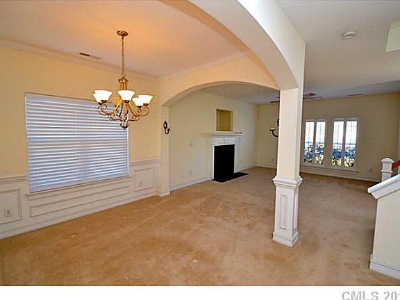 4th image of 8708 Castle Cliff Dr