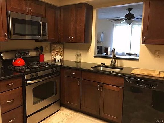 4th image of 120 N Route 303 Unit 7