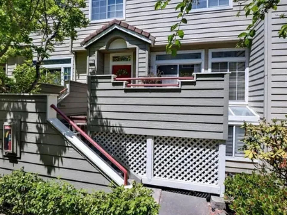 522 Porpoise Bay Ter #B