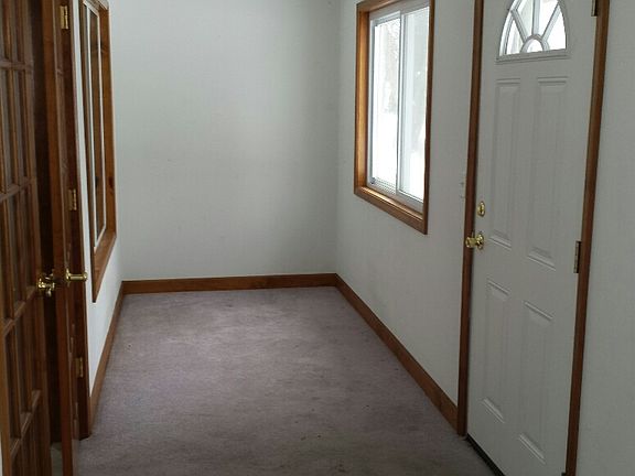 4th image of 1629 E Harry Ave