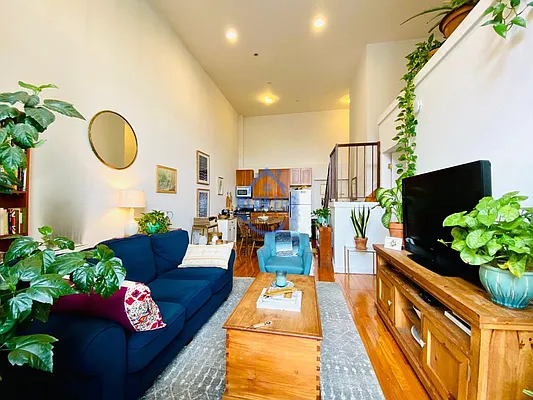 Rented by Blue Egg Realty Corp | media 2