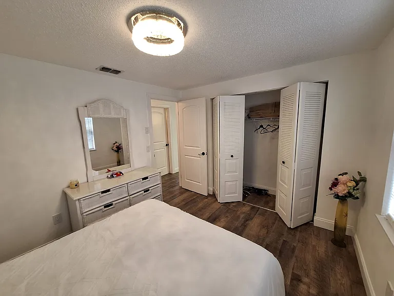 4022 Beaver Ln #1000G — Photo 16