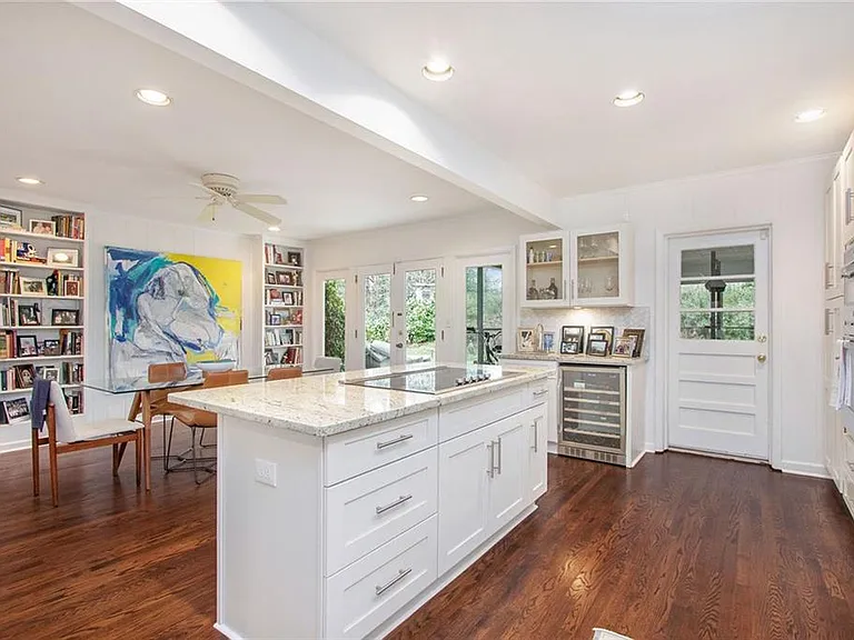 3873 Land O Lakes Dr NE — Photo 12
