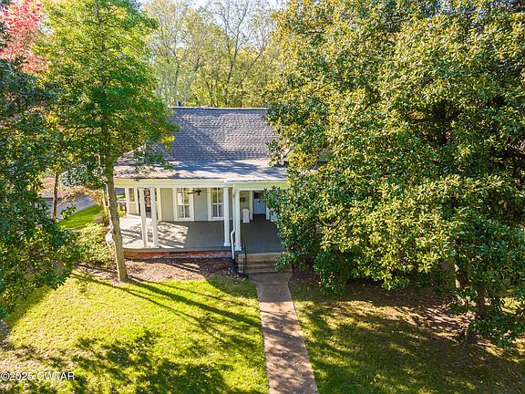 4th image of 233 N Grand Ave