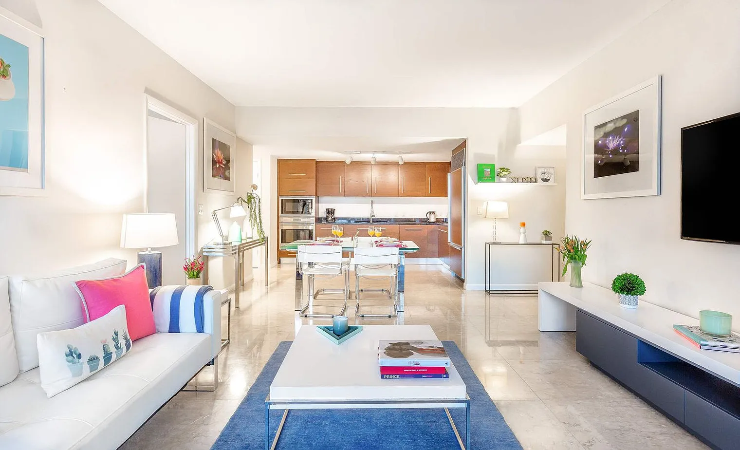 1 bed, 1.0 bath, 893 sqft, $3,253 — Photo 1