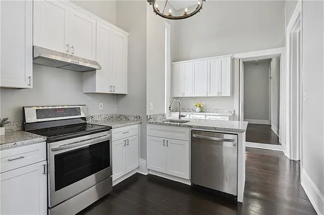 2601 Camp St — Photo 17
