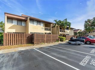 885 N Village Dr #204, Saint Petersburg, FL 33716