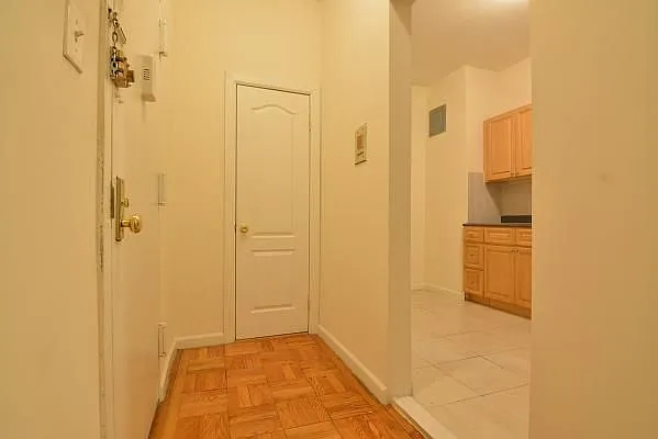 Rented by David Hirsch, LREB | media 27