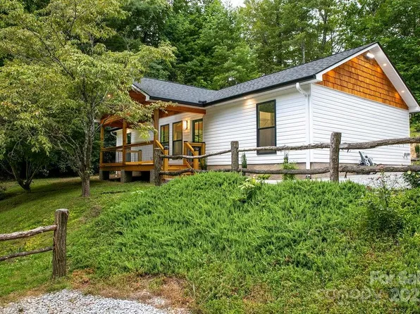 147 Wood Rd, Brevard, NC 28712