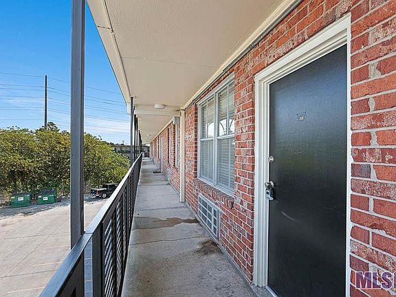 3rd image of 3101 Highland Rd APT 318