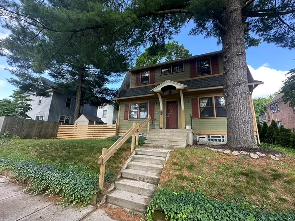 117 Benjamin Ave SE, Grand Rapids, MI 49506