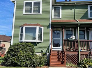 200 Heroux Blvd Unit 401, Cumberland, RI 02864