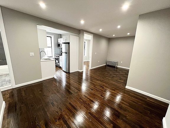 4th image of 1011 Carroll Pl APT 3G