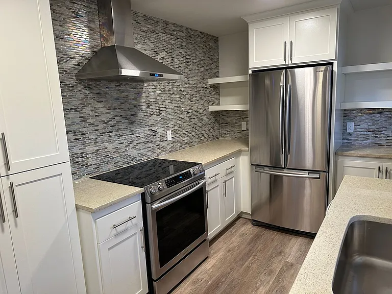 2484 Alder St — Photo 11