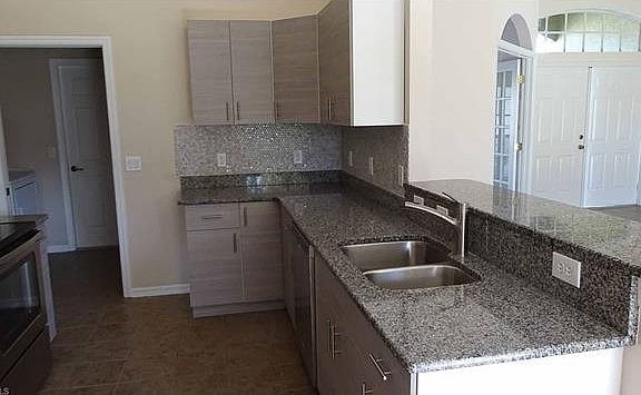 3rd image of 2534 SW 35th Ln