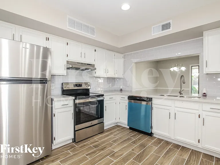 3724 W Michigan Ave — Photo 6