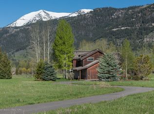 4665 W Stilson Ranch Rd, Wilson, WY 83014