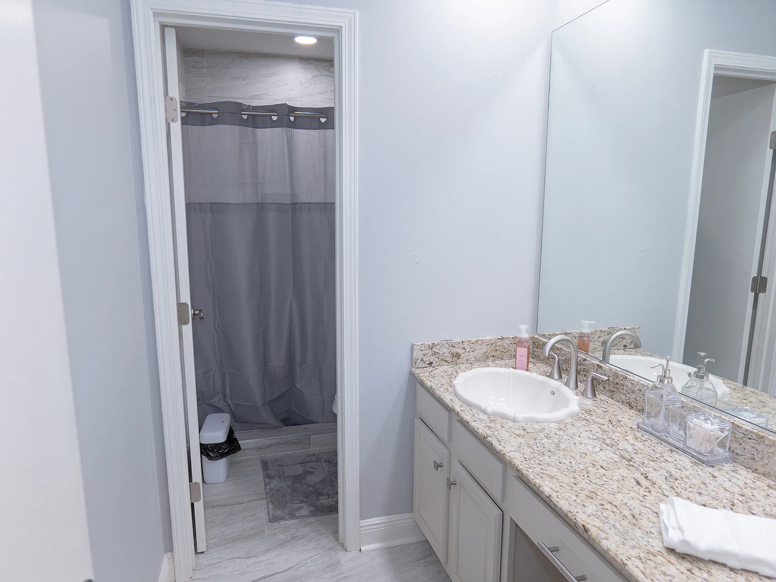 4 bed, $4,500 — Photo 2
