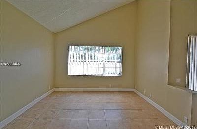 2nd image of 336 Cambridge Dr
