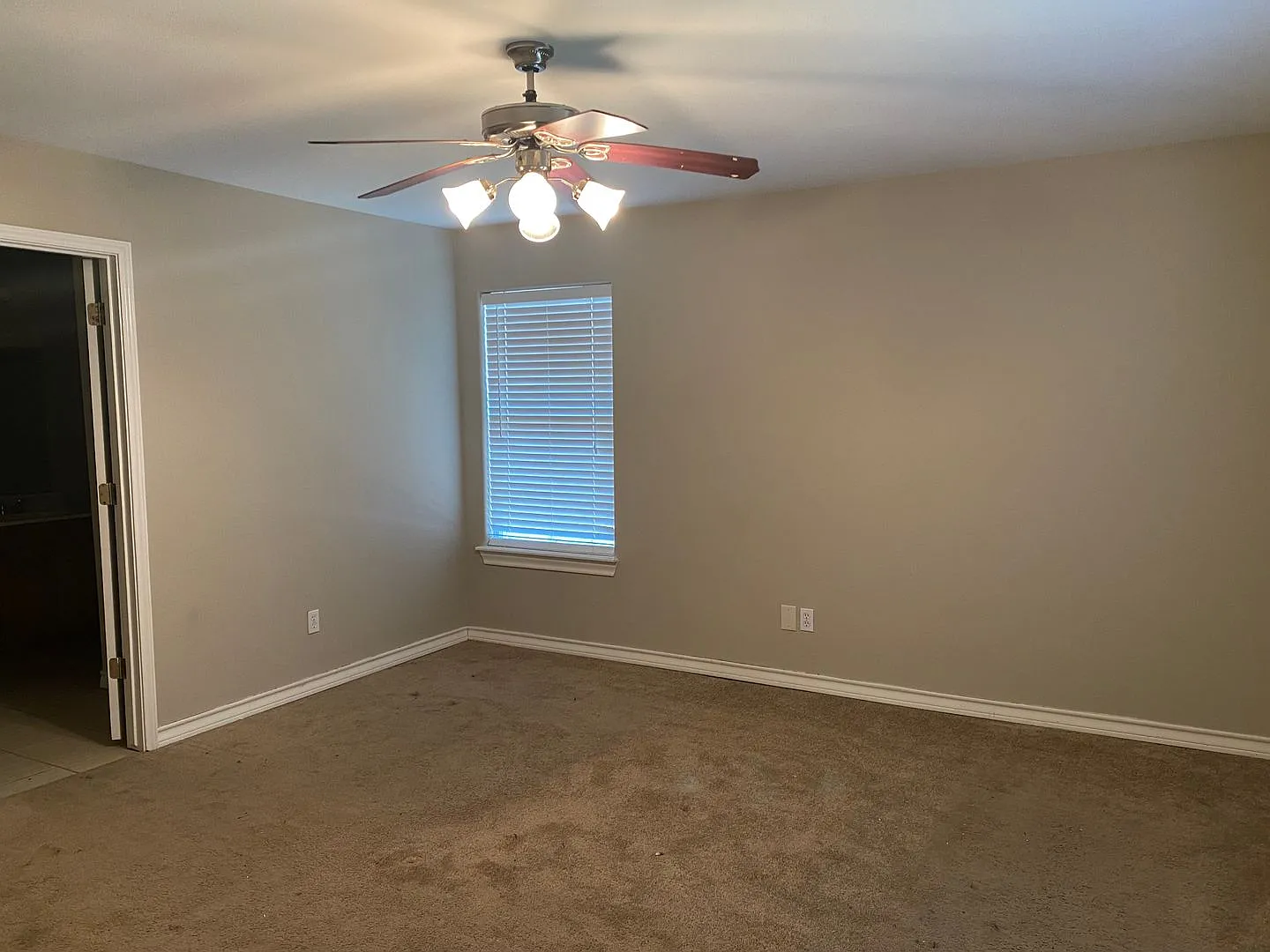 Ridgeway Townhomes, 2 bedroom, 2 baths — Photo 4