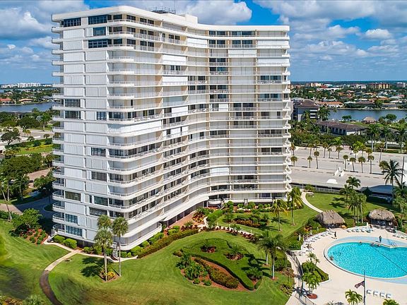 2nd image of 320 Seaview Ct