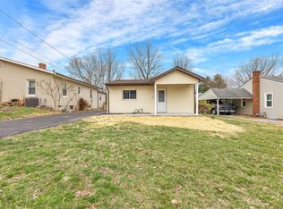 202 Columbia Ave, Waterloo, IL 62298