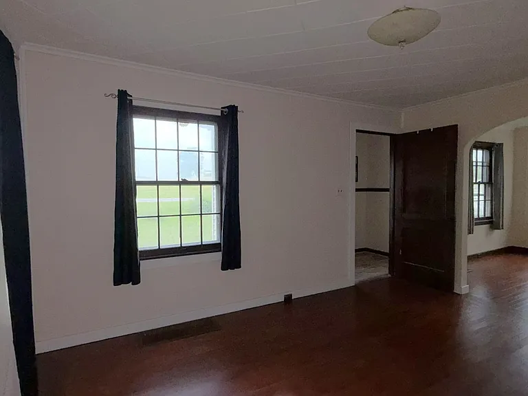 13497 Center Rd — Photo 11
