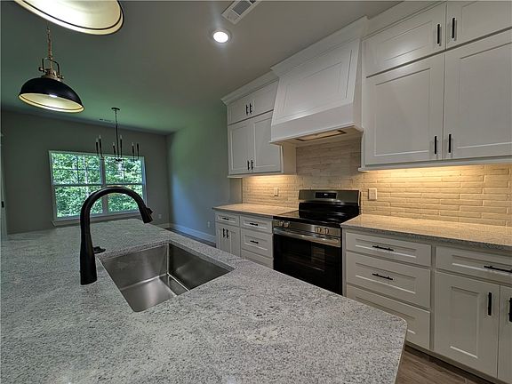 5th image of 14 Bressay Ln