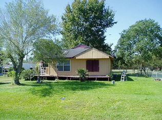 828 Easy St, La Porte, TX 77571