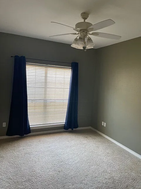 3 bed, 2.0 bath, 1999 sqft, $2,350 — Photo 4