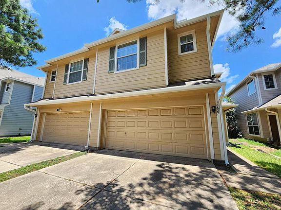 3rd image of 16622 Newglen Ln